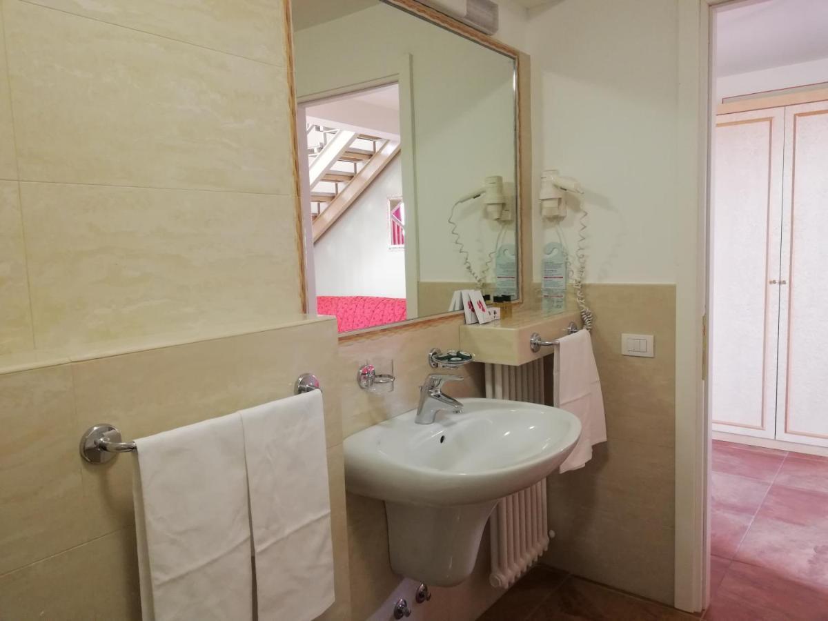 Hotel Belvedere Verbania Ngoại thất bức ảnh