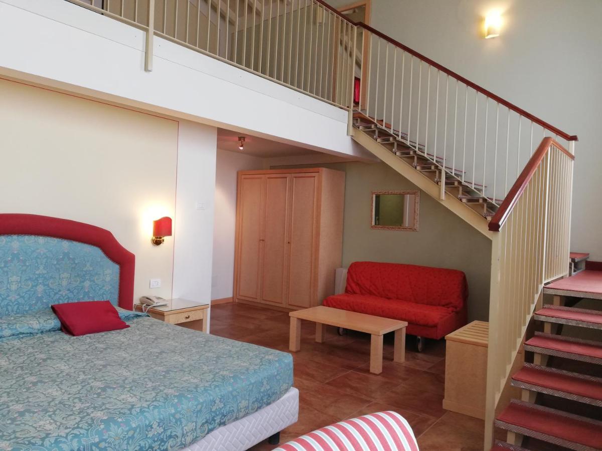 Hotel Belvedere Verbania Ngoại thất bức ảnh