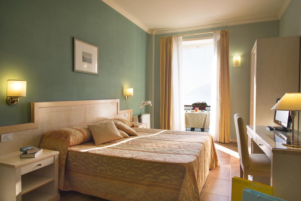 Hotel Belvedere Verbania Ngoại thất bức ảnh
